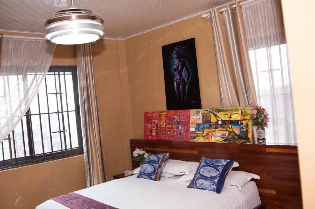 Weija Triple Hill Hotel מראה חיצוני תמונה