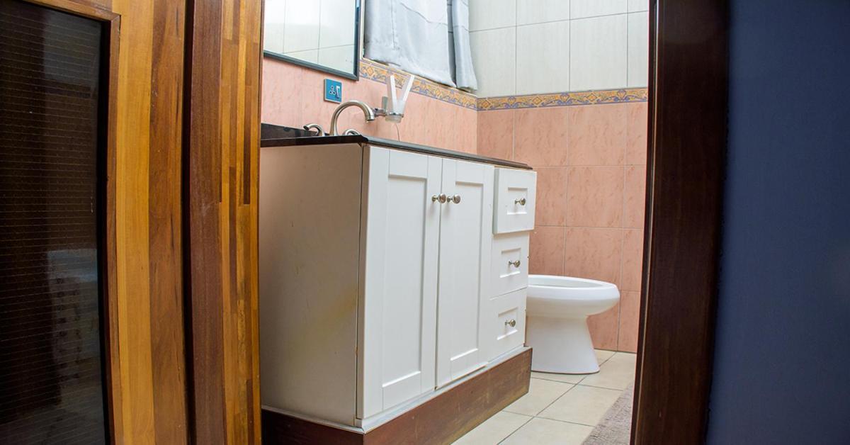 Weija Triple Hill Hotel מראה חיצוני תמונה
