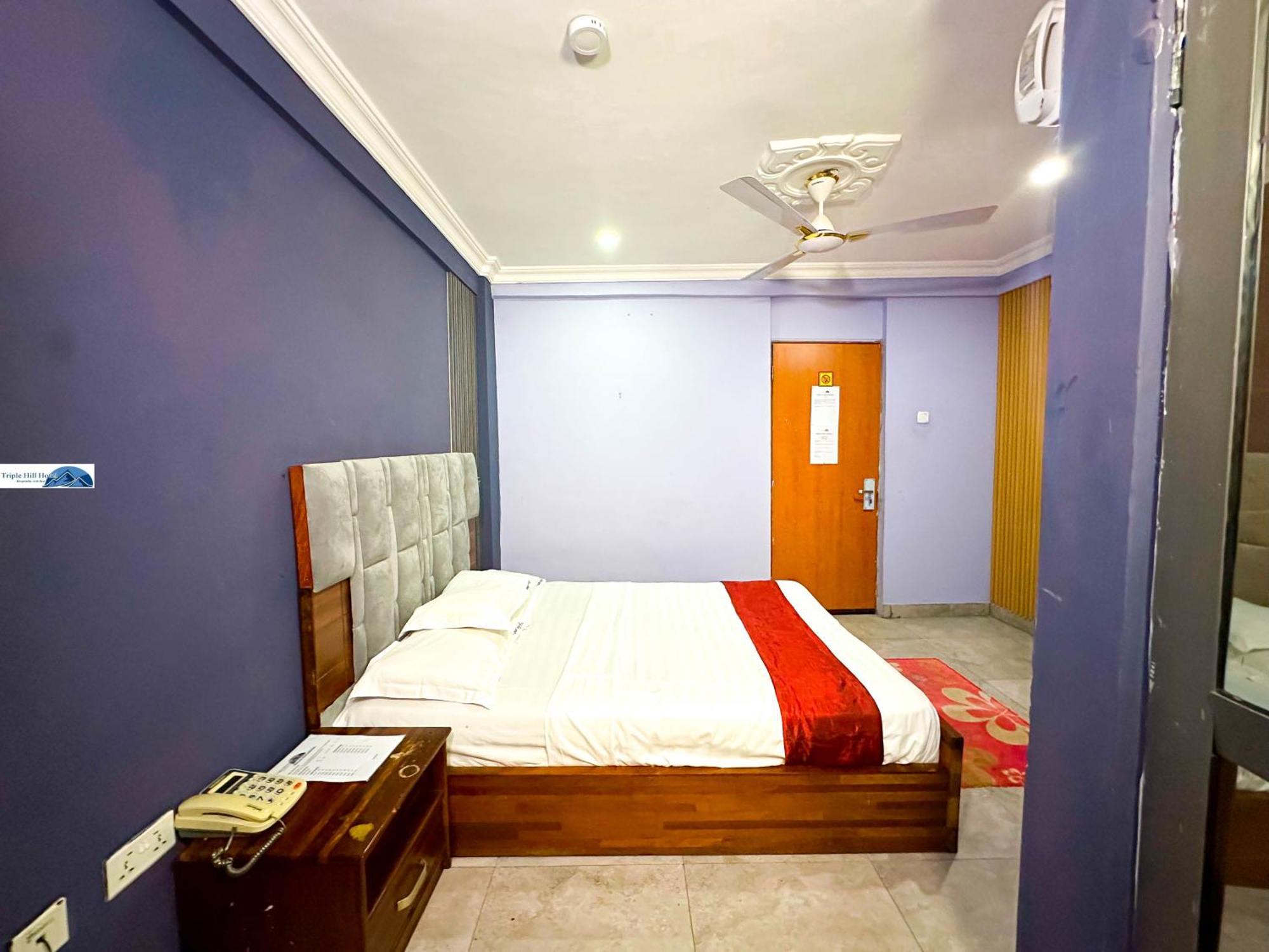 Weija Triple Hill Hotel מראה חיצוני תמונה